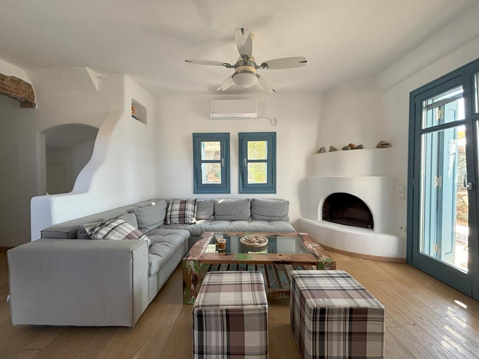 Almyra Yellow Villa Китнос Екстериор снимка
