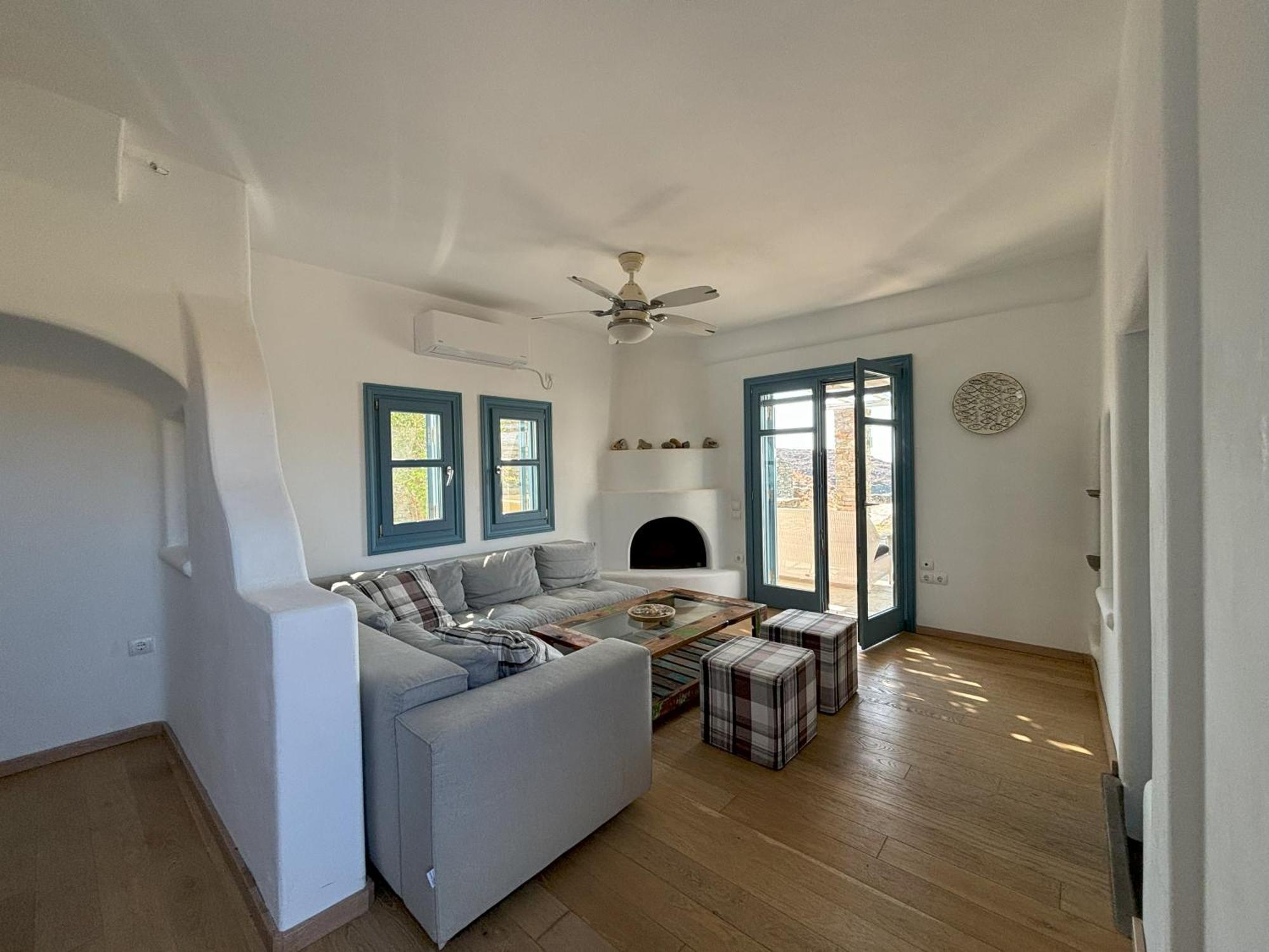 Almyra Yellow Villa Китнос Екстериор снимка